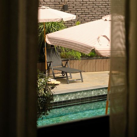 Communal Hotel Kutaisi Ngoại thất bức ảnh