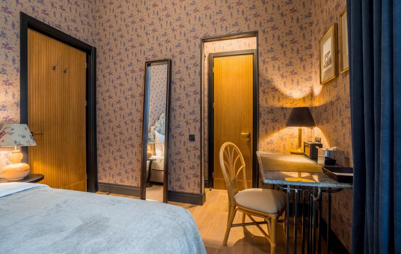 Communal Hotel Kutaisi Ngoại thất bức ảnh