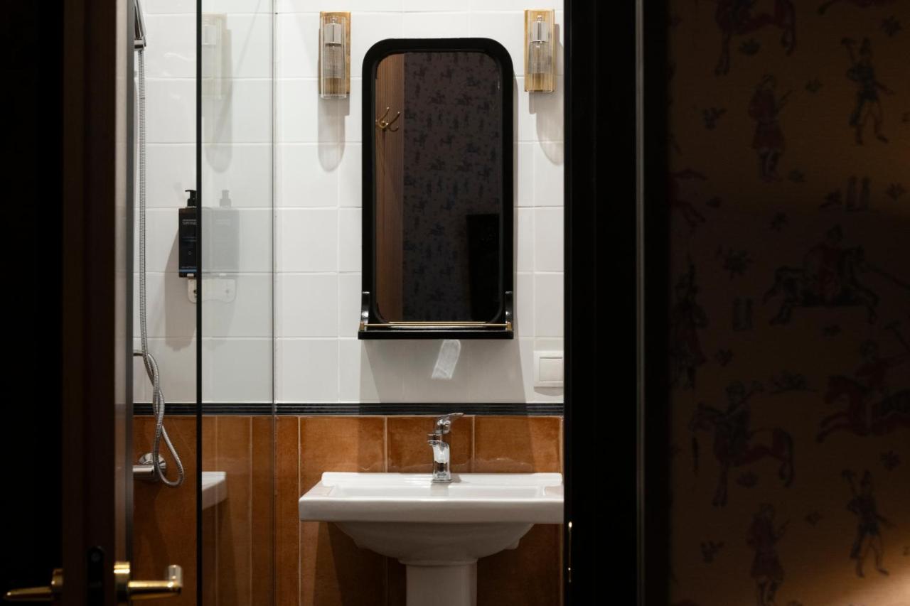Communal Hotel Kutaisi Ngoại thất bức ảnh