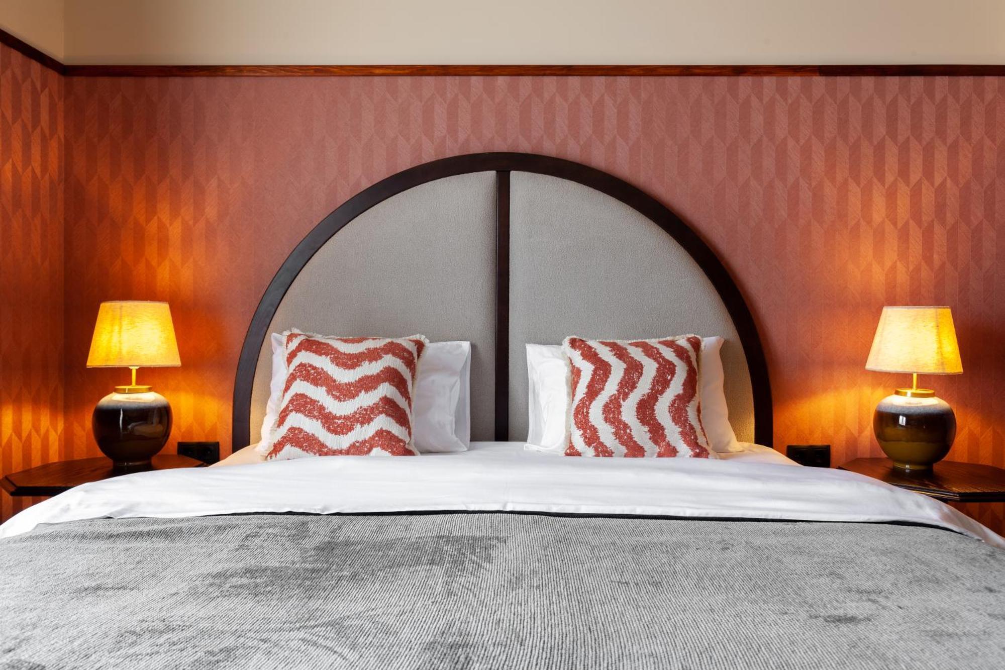 Communal Hotel Kutaisi Ngoại thất bức ảnh
