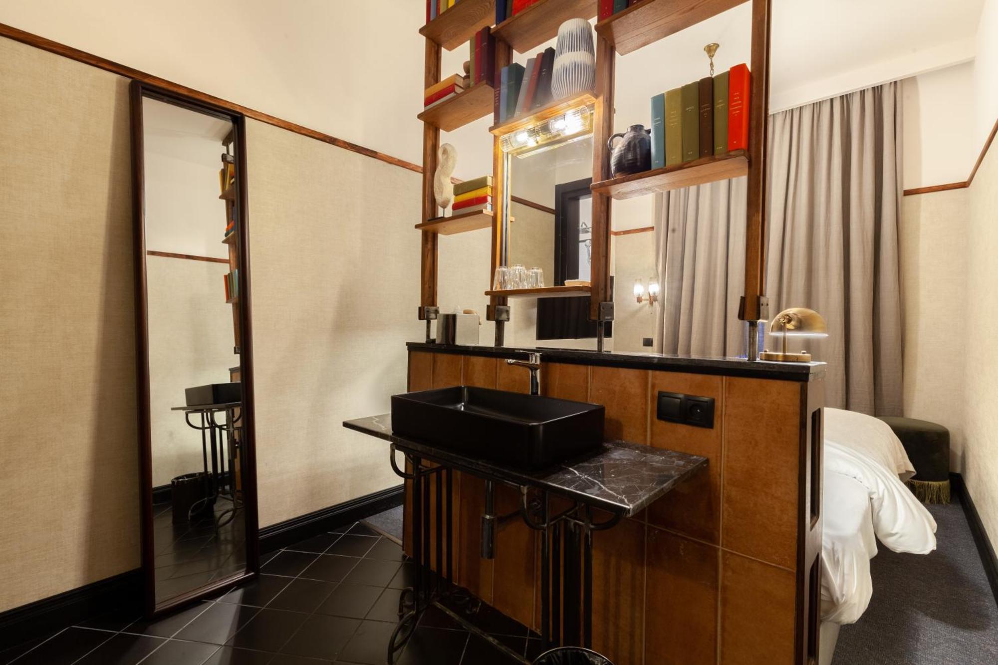 Communal Hotel Kutaisi Phòng bức ảnh