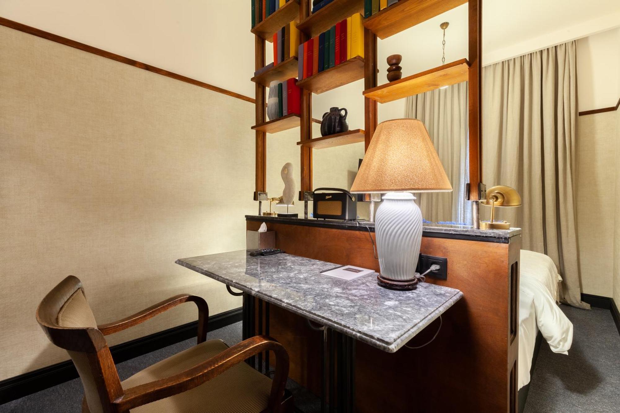 Communal Hotel Kutaisi Ngoại thất bức ảnh