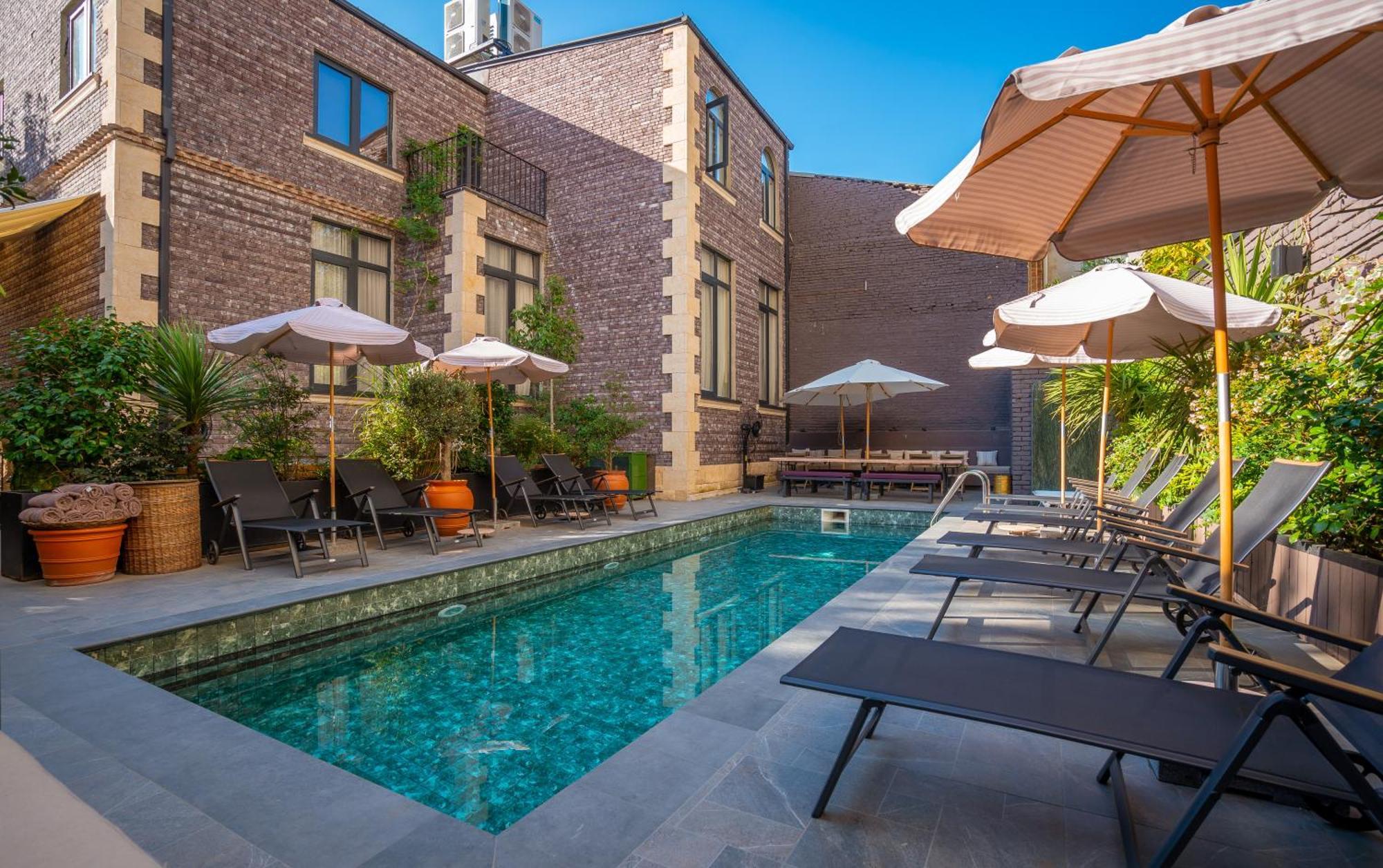 Communal Hotel Kutaisi Ngoại thất bức ảnh